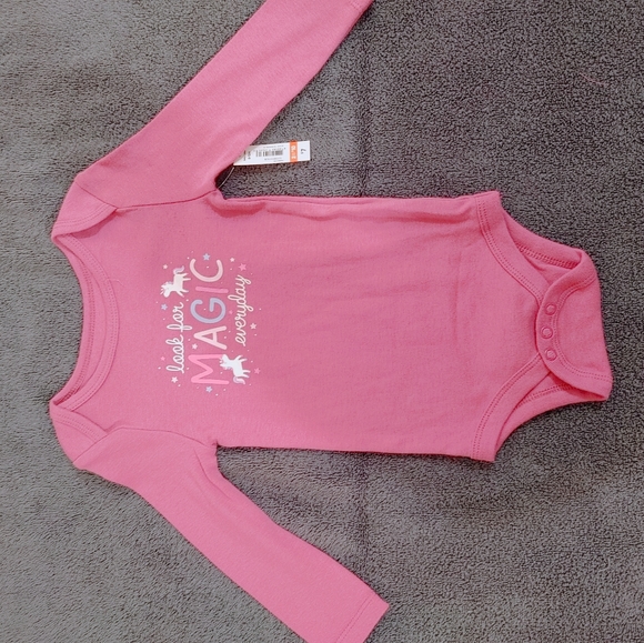 6-12 Month Old Baby Onesies & Pants - Picture 3 of 4